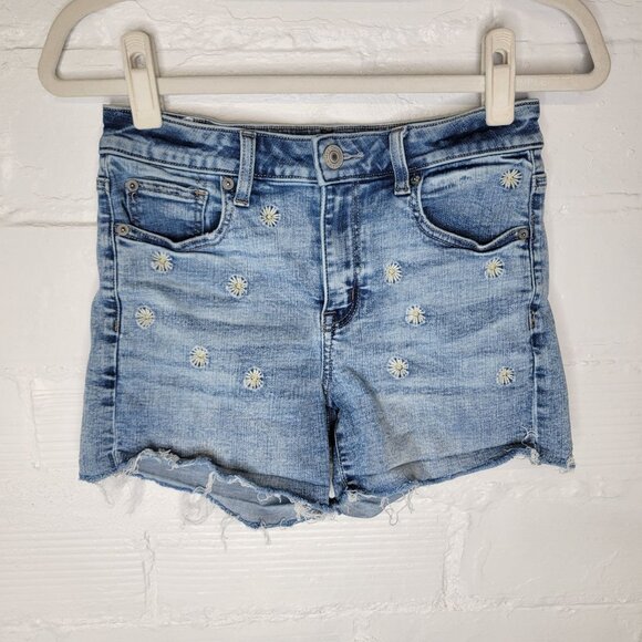 American Eagle Pants - American Eagle Women's Size 4 Jean Shorts Hi Rise Shortie Embroidered Flowers